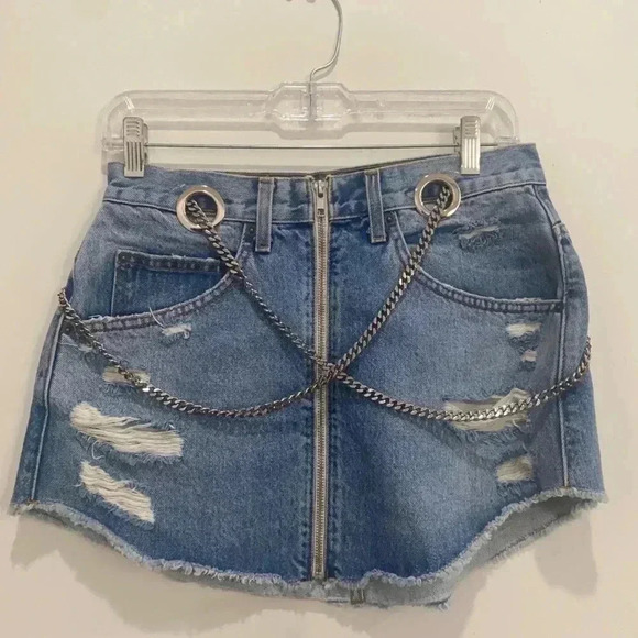 Carmar Denim Skirt with Chained detail size 28 - Picture 1 of 7